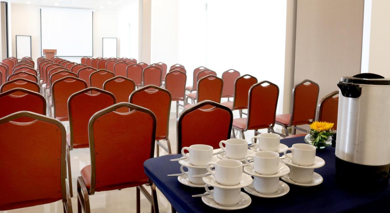 Mision Express San Juan Del Rio Hotel Eksteriør billede